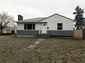 Building Photo - 3917 W Hoffman Ave