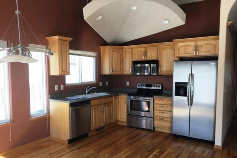 Primary Photo - 727 Auburn Dr