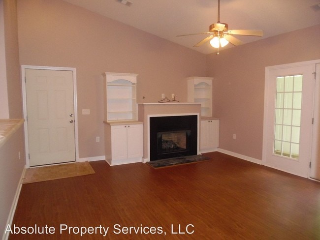Building Photo - 233 McKenna Cir