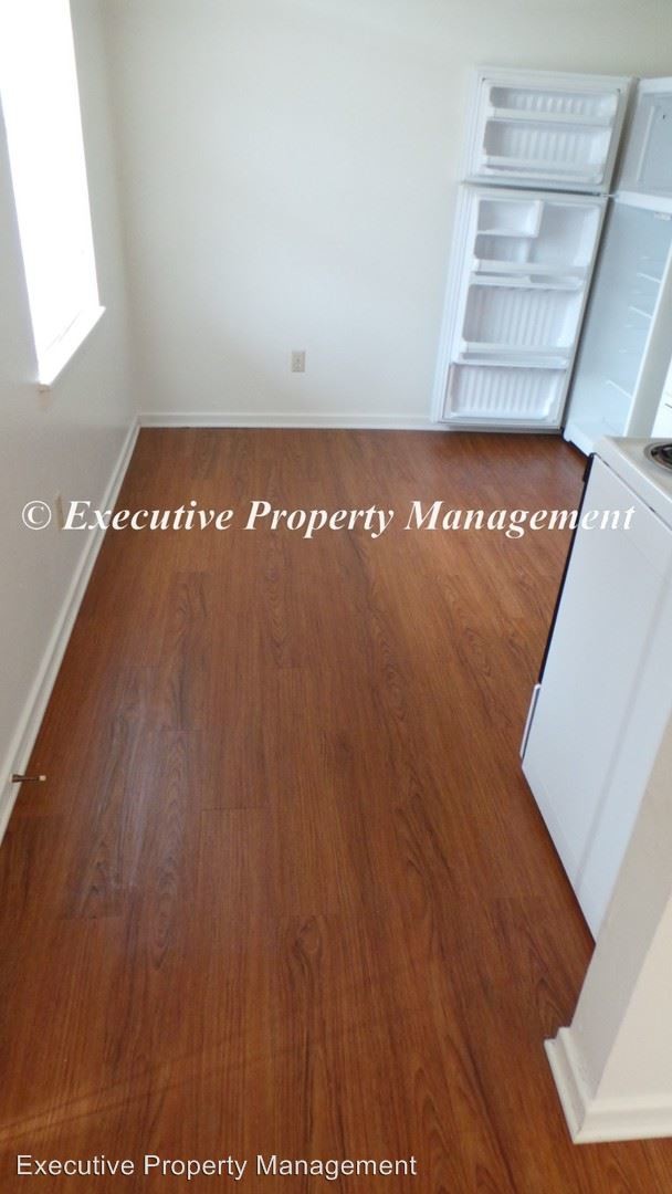 Foto del edificio - 2 br, 1 bath Apartment - 105 E. Avenue B