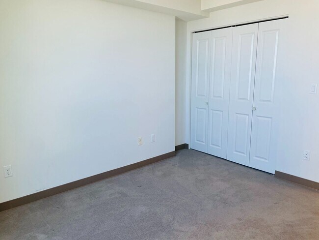 Building Photo - 1 Bedroom 1 Bathroom 1 Parking in Kaka'ako