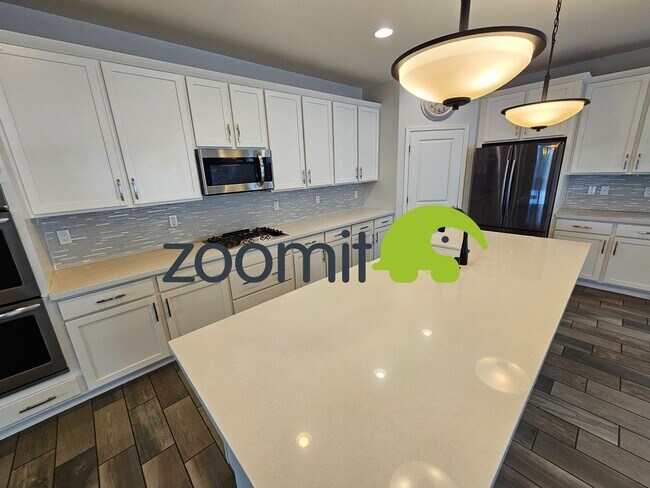 Foto del edificio - Wonderful 5 bedroom home **Coming Soon May 2026***