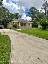 Building Photo - 5227 Bunche Dr