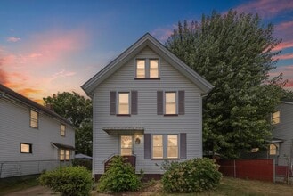 Building Photo - 1242 Girard St