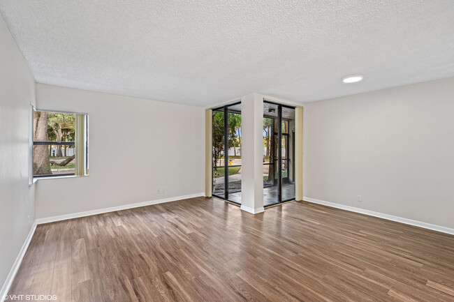 Interior Photo - Forest Pointe