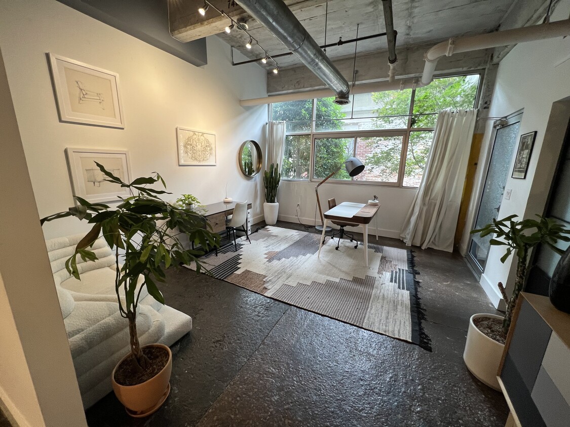 Foto principal - 659 Auburn Ave NE