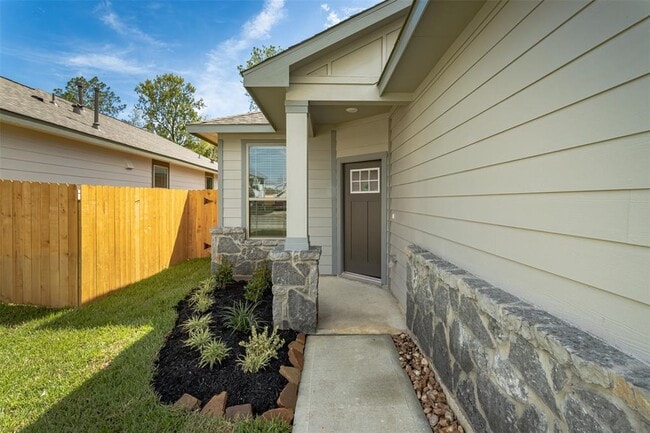 Building Photo - 14717 Pinion Ct