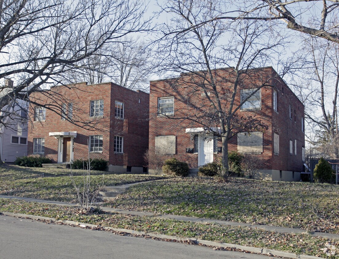 Building Photo - 111 E Norman Ave