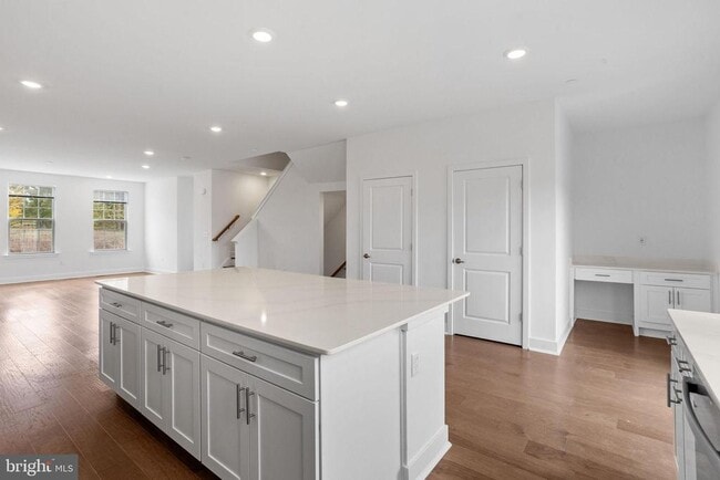 Building Photo - 142 ADA Hightower Ave