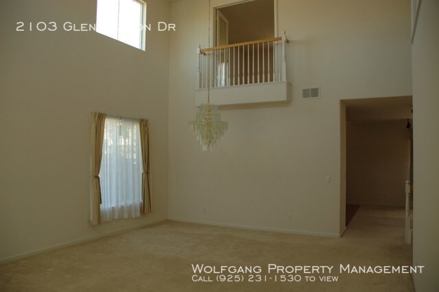 Building Photo - 2103 Glen Canyon Dr
