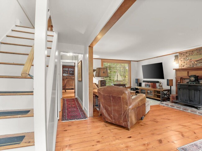 Building Photo - 47 Hollow Tree Ridge Rd