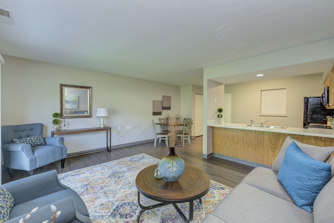 Building Photo - Hilltop Ridge