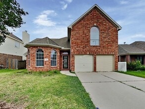 Building Photo - 439 Pinewood Ridge Dr