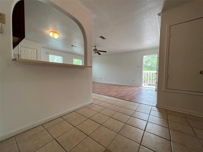 Foto del edificio - 4542 Otterbury Dr