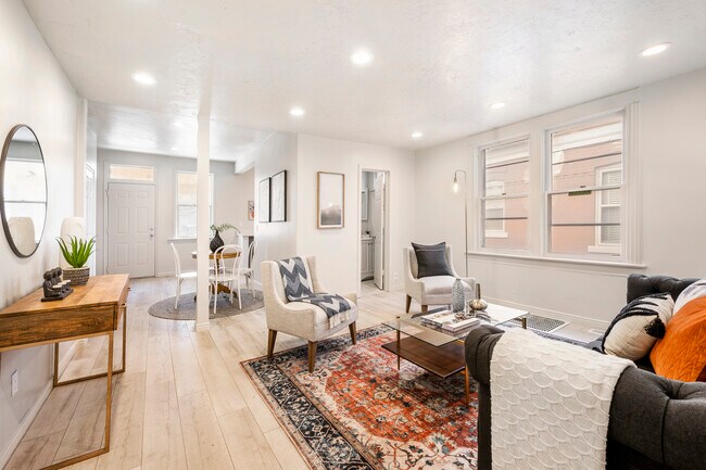 Building Photo - 1099 S 800 E