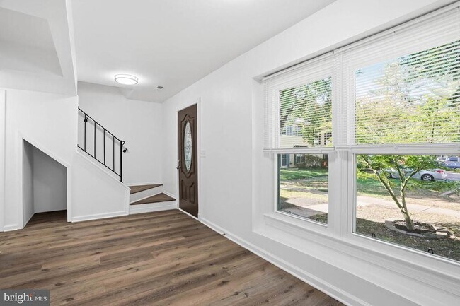 Foto del edificio - 335 Charred Oak Ct