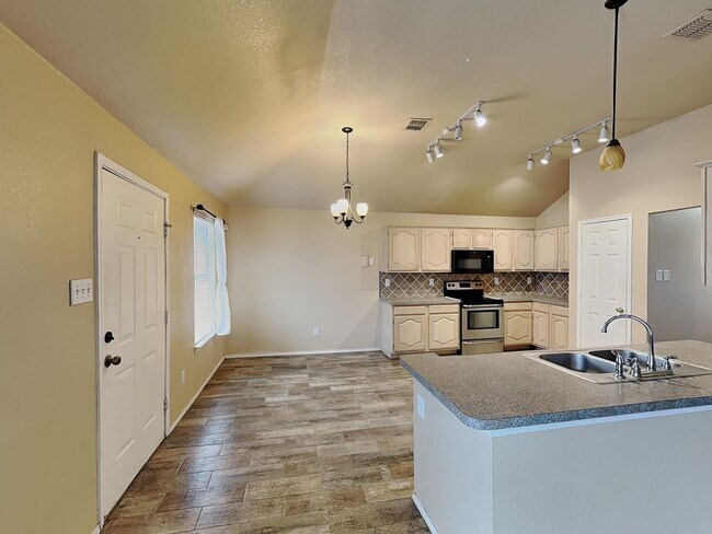 Foto del edificio - Perfect Home in Highland Station – This Gem Won’t Last!