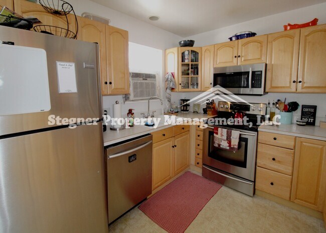 Building Photo - Great House in West Ft. Collins
