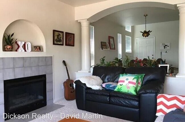 Foto del edificio - 3 br, 2.5 bath House - 3000 Hacienda Way