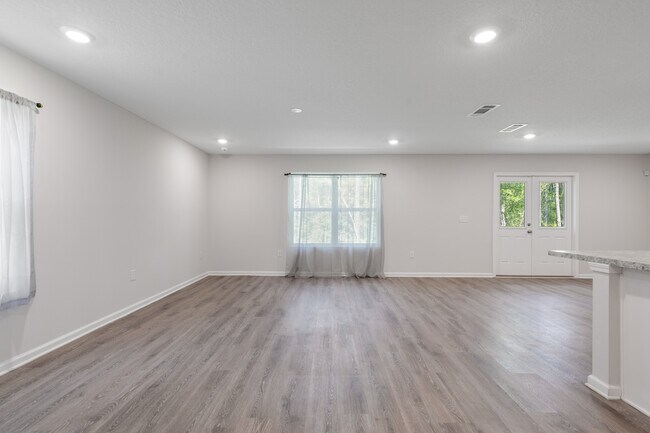 Foto del edificio - 4615 Integrity Ct