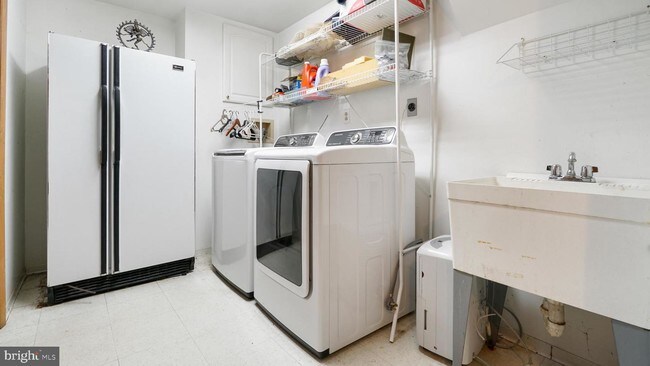 Foto del edificio - 9719 Plowline Rd