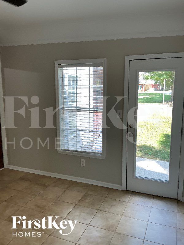 Foto del edificio - 6201 Windsor Ln