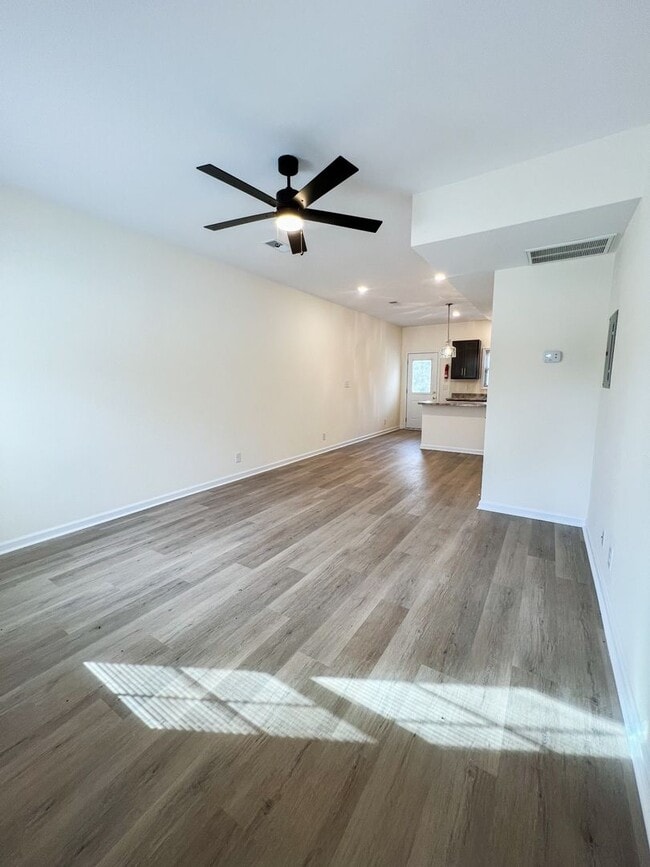 Building Photo - 301 Ranger Ln