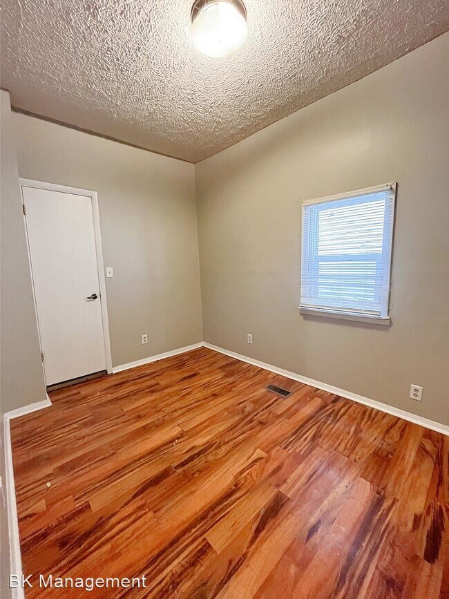 Building Photo - 3 br, 1 bath House - 1012 N 8th Street