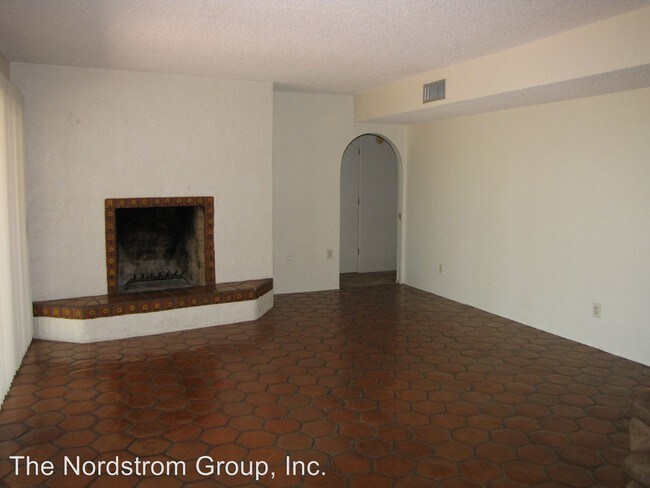 Building Photo - 5719 N Camino Del Conde