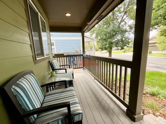 Foto del edificio - 676 Hedgerow Way