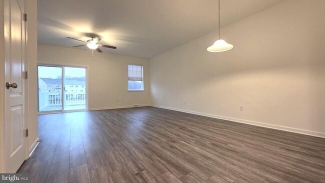 Building Photo - 115 Lexington Pl