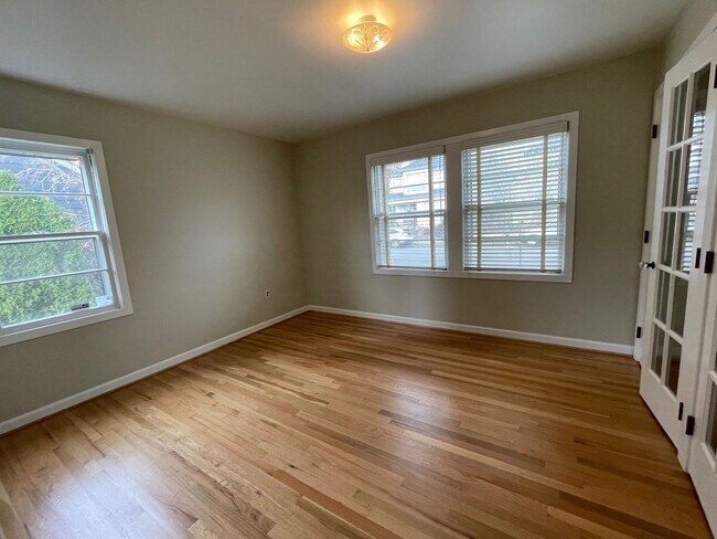 Foto del edificio - 5012 N Yale St