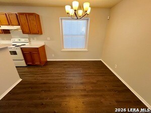 Building Photo - 9010 Arch Bridge