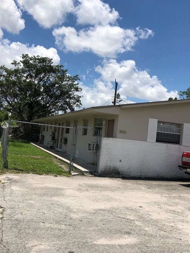 Building Photo - 3101 NW 135th St