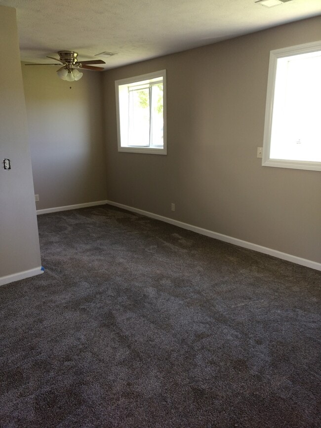 Building Photo - 2108 S 45th St