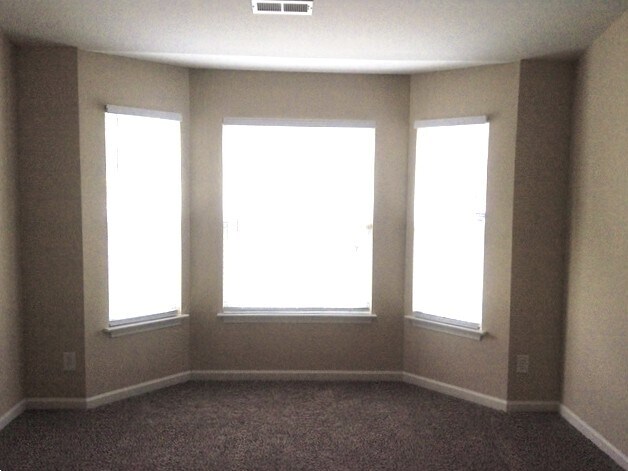 Foto del edificio - 770 Peachtree Meadows Cir