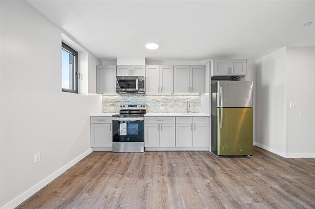 Foto del edificio - 43-34 53rd St