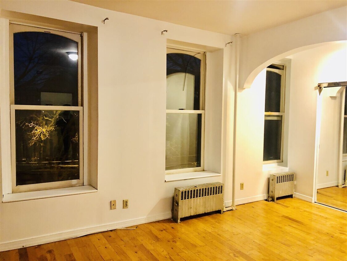 150 Mercer St Unit 2, Jersey City, NJ 07302 Condo for Rent in Jersey
