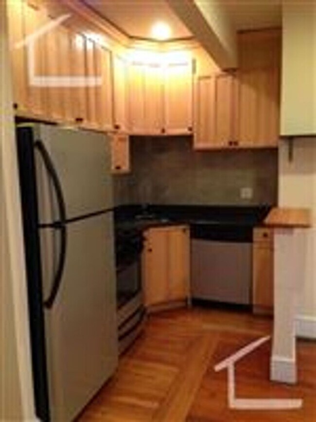 Foto del edificio - 204 Winthrop Rd #6F Brookline MA 02445