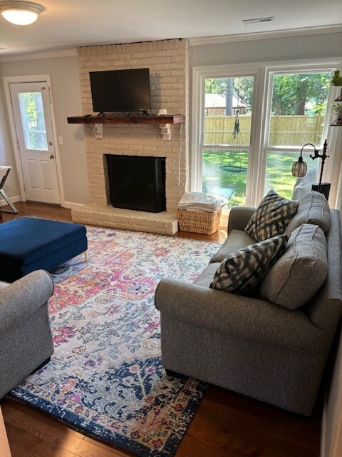 Foto del edificio - 747 Gypsy Ln