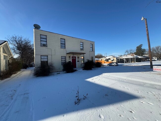 Building Photo - 1815 Lucile Ave