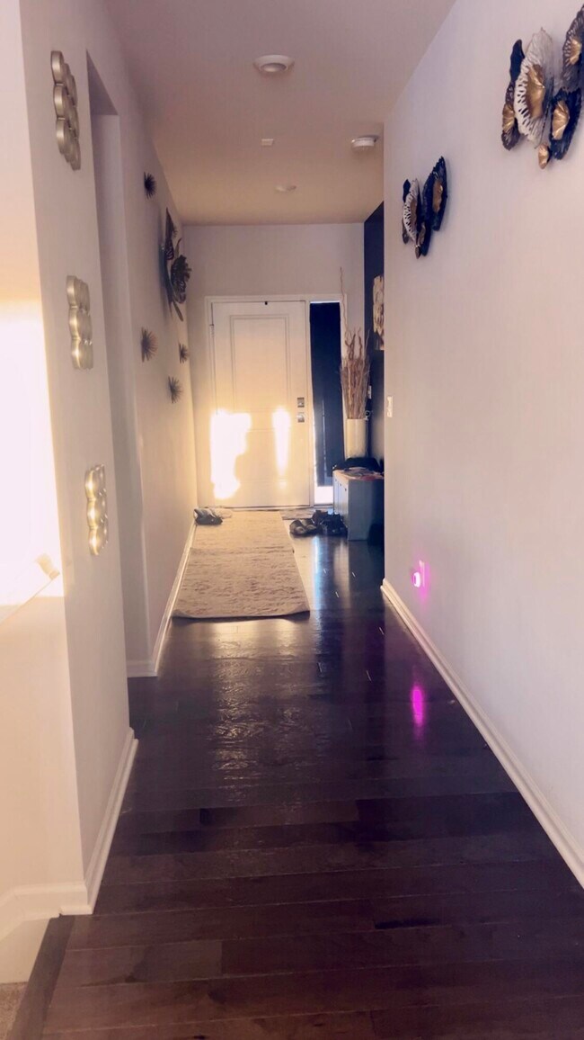 Foto del edificio - 3722 Park Creek Ln