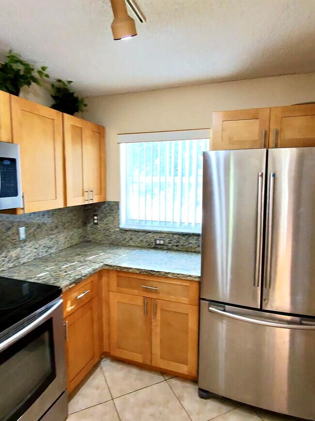 Foto del edificio - 6301 Seminole Terrace