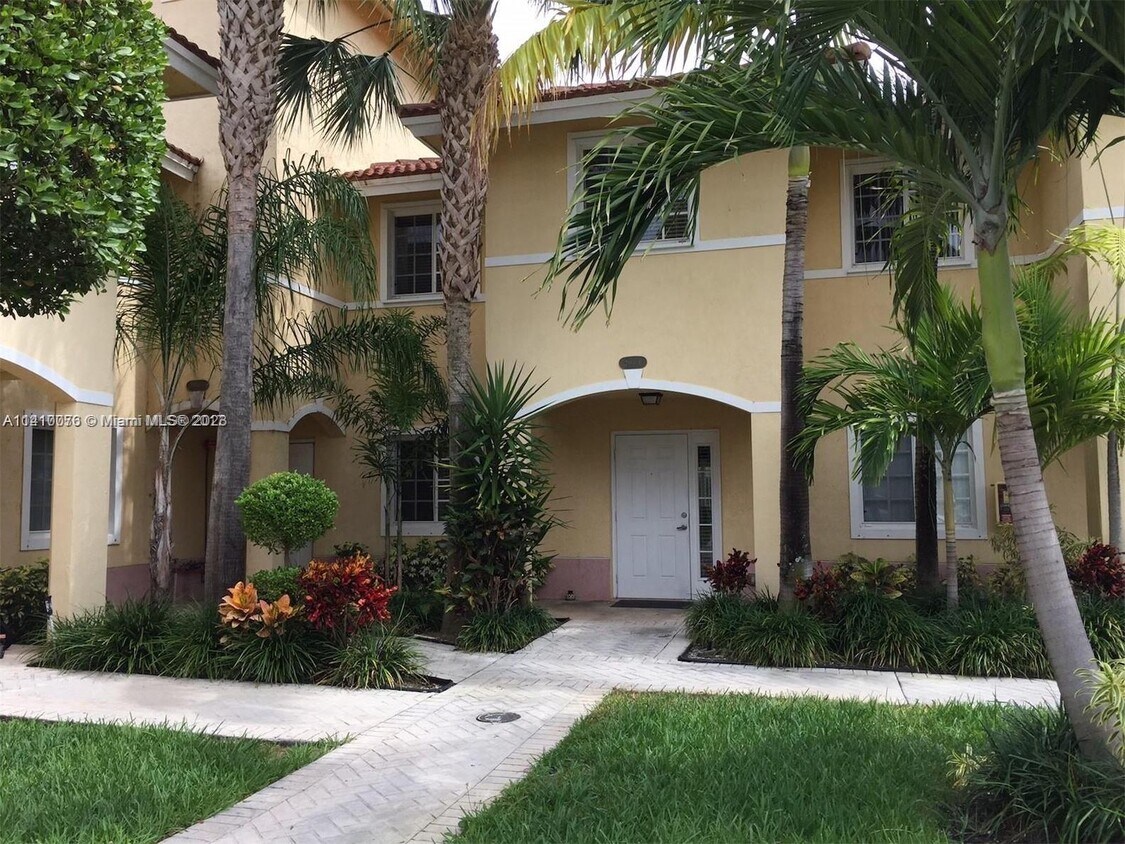 2066 NE 167th St, North Miami Beach, FL 33162 Townhome Rentals in