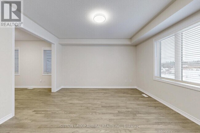 Photo du bâtiment - 36 Hillcroft Wy