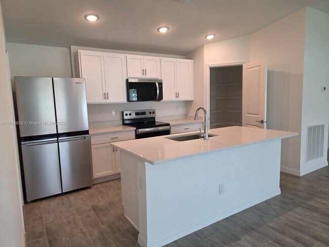 Foto del edificio - 2809 NW 22nd Ave