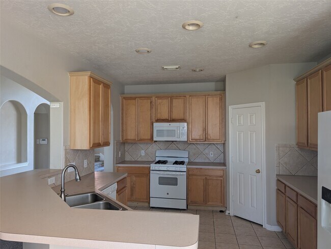 Building Photo - 17703 Towne Bridge Dr