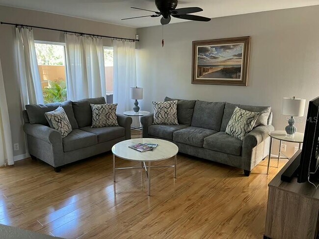 Foto del edificio - 828 Padua Ln