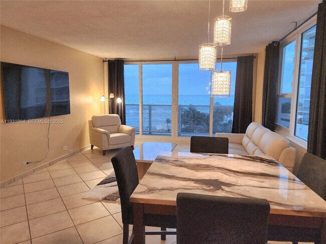 Foto del edificio - 3505 S Ocean Dr