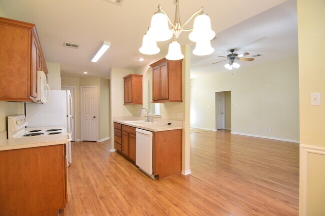 Building Photo - 8520 Oak Crossing